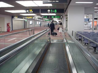 空港は旅の始まり!ワクワクします DSC09563.jpg
